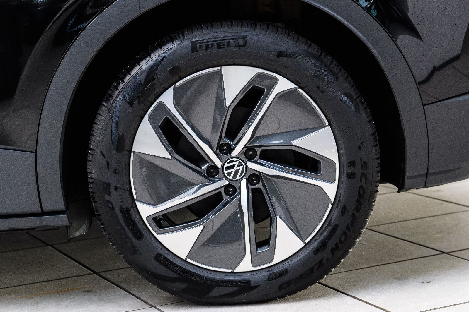 Fahrzeugabbildung Volkswagen ID.4 Pro IQ-LED+NAVI+ACC+WÄRMEPUMPE+SHZ