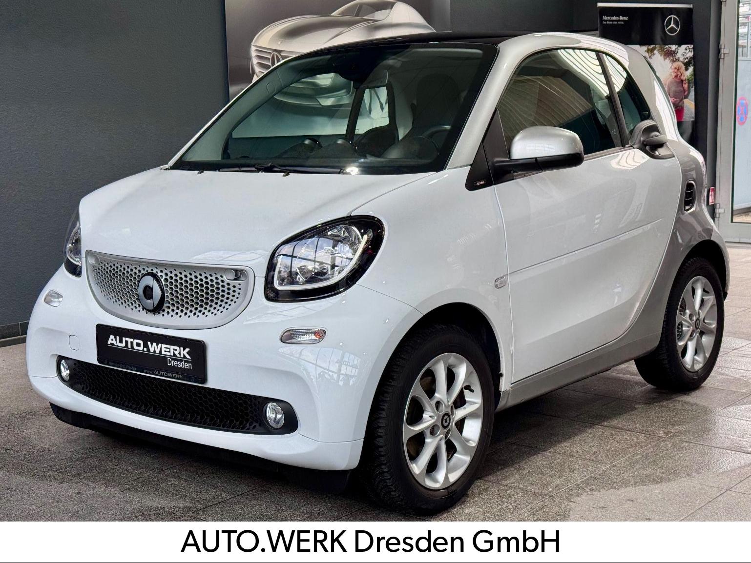 Smart fortwo Prime*KAMERA*KLIMA*SHZ*PANORAMA*DISTRONIC