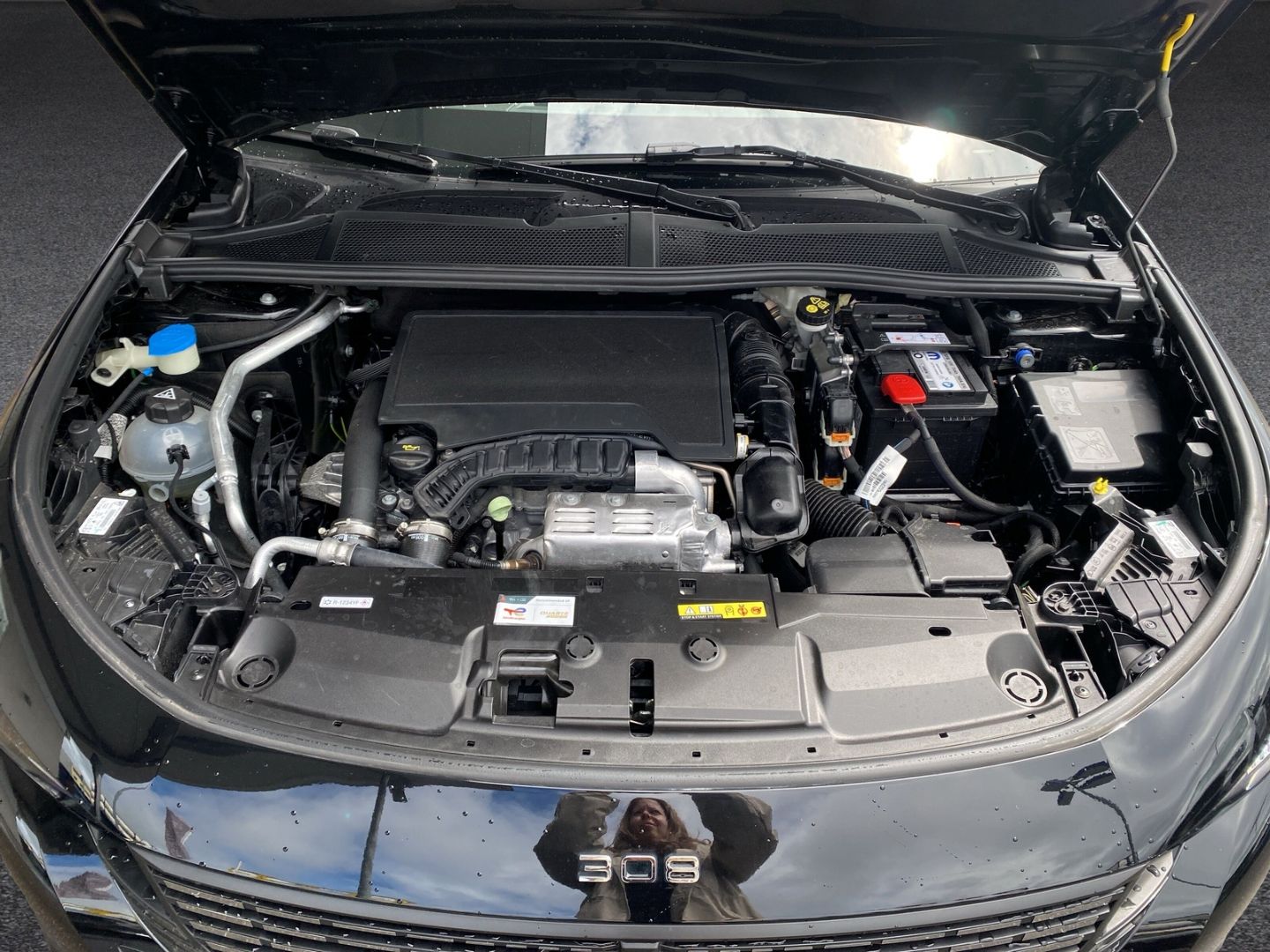 Fahrzeugabbildung Peugeot 308 SW Allure 1.2 PureTech 130 EU6e *ACC*Navi*Si