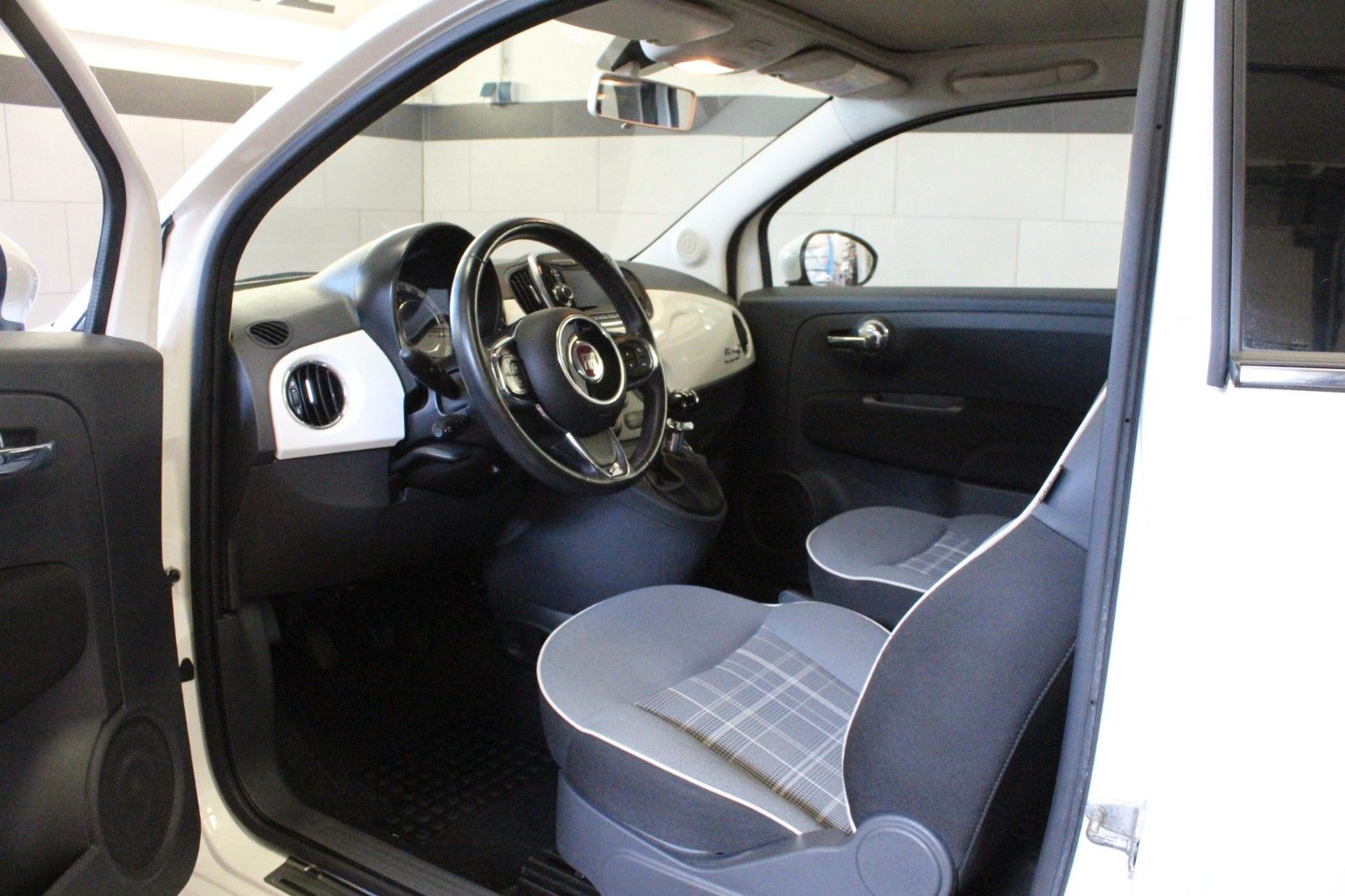 Fahrzeugabbildung Fiat 500C 1.2 8V Lounge*Klima*PDC*