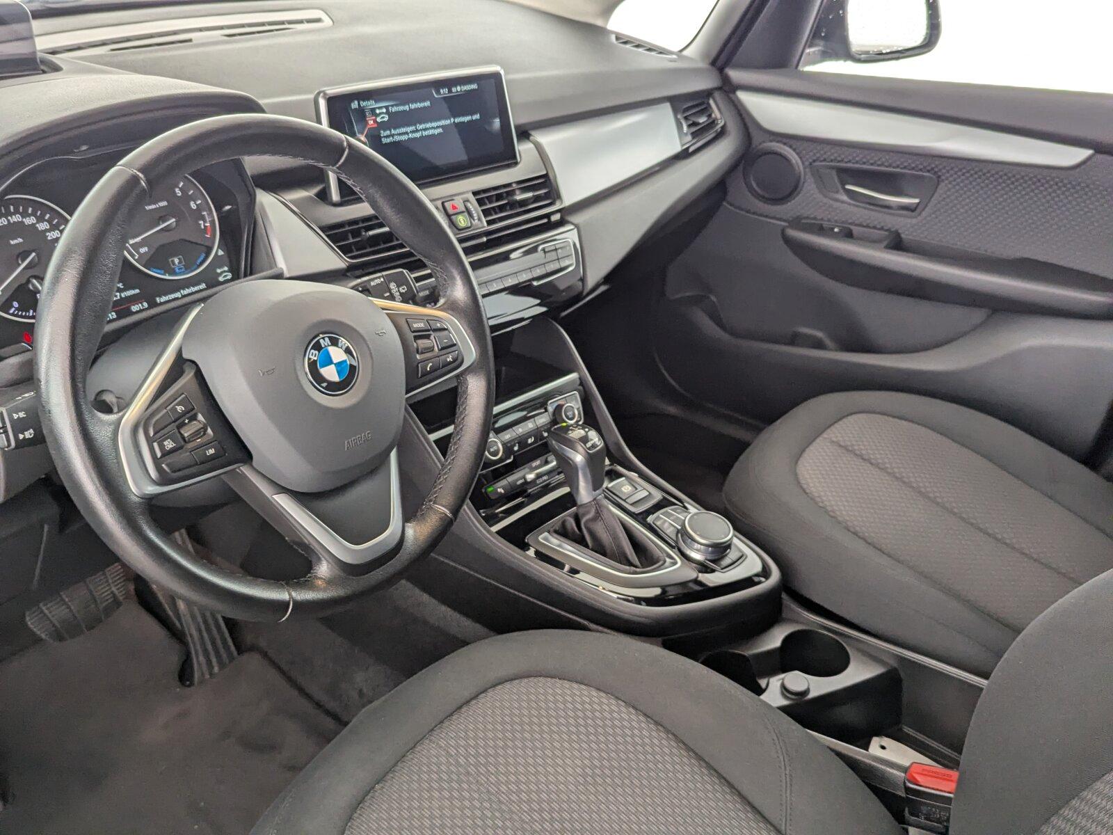 BMW 225xe AT Advantage LED+NAVI+SHZ+PDC+Autom./Klima