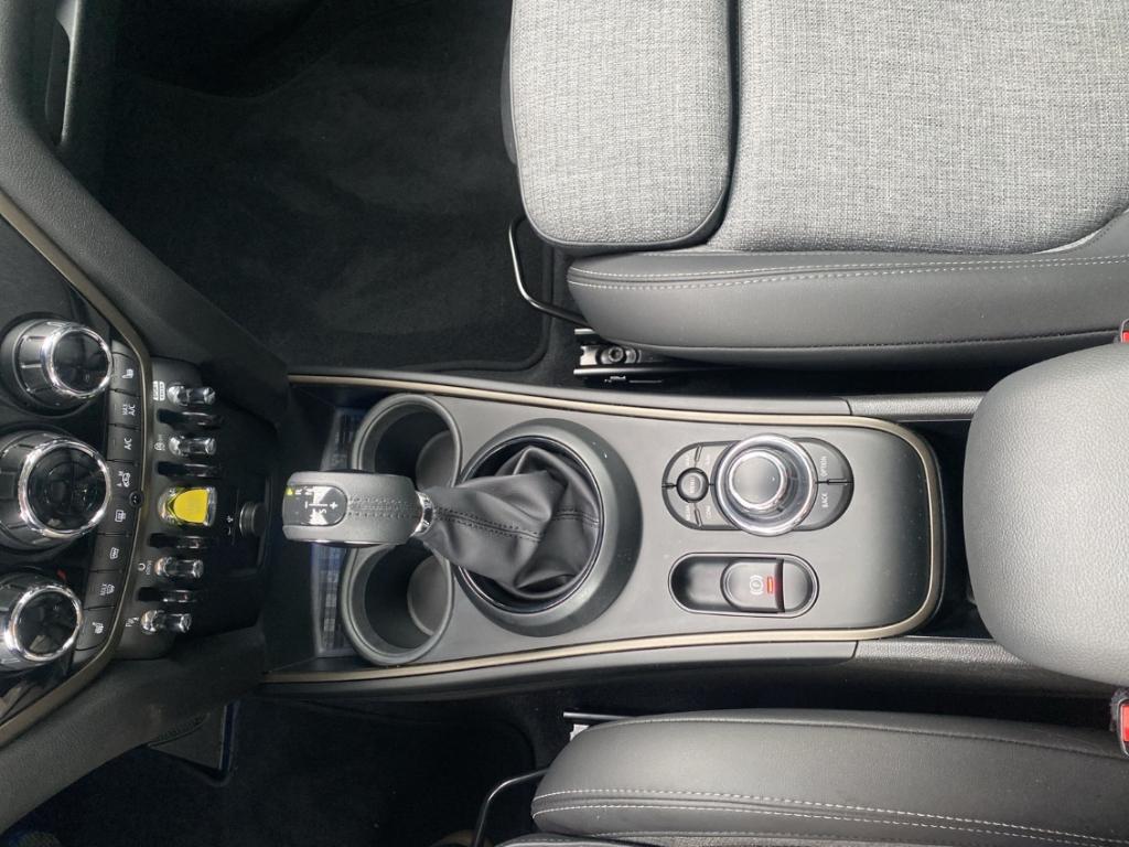 MINI Cooper SE Countryman ALL4 Classic Trim Navi/LED-