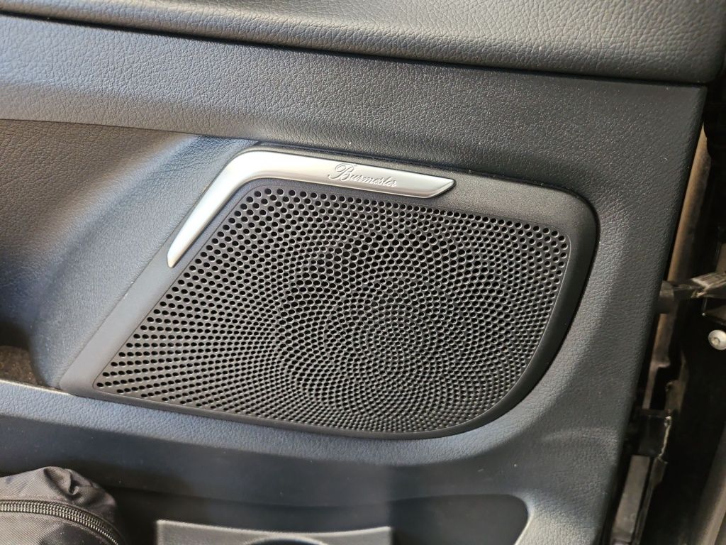 Fahrzeugabbildung Mercedes-Benz V 250 d Edition kompakt 2,5t AHK Kühlfach Sound