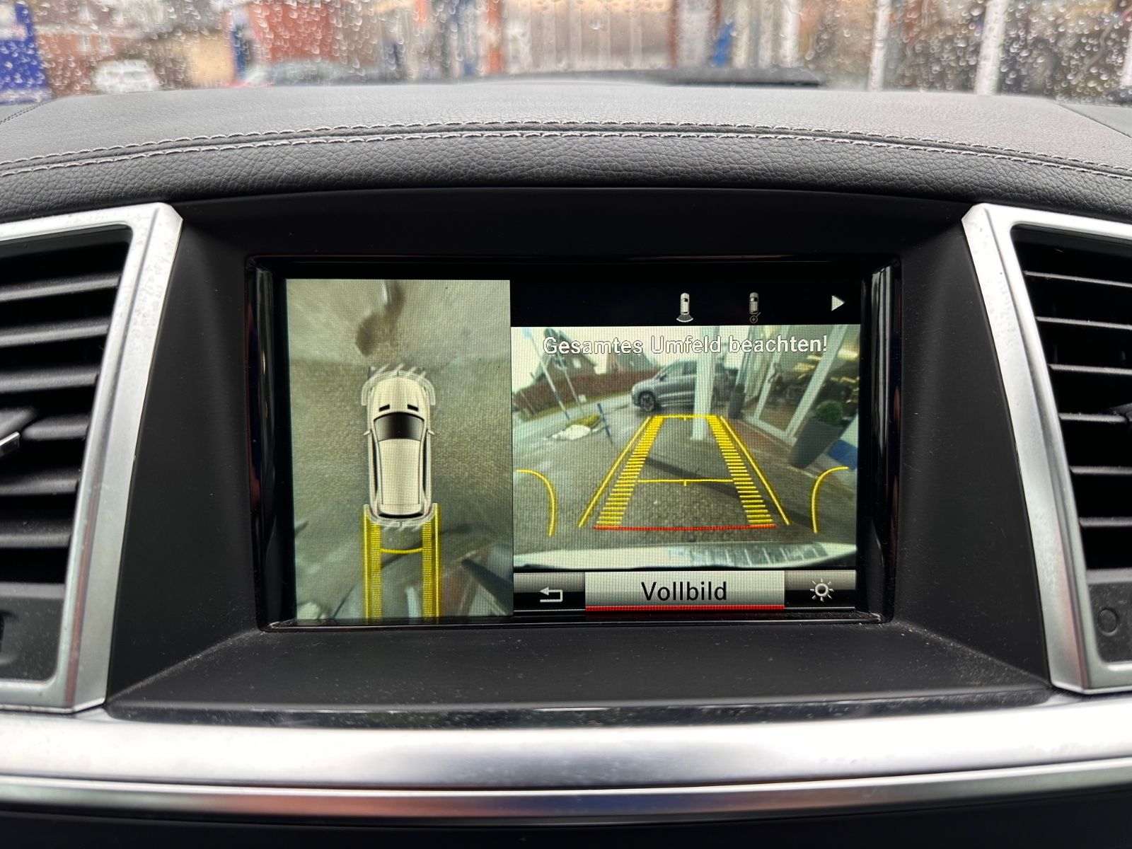 Fahrzeugabbildung Mercedes-Benz ML 63 AMG 4M Perform/AHK/Pano/Nachtsicht/21"/ACC