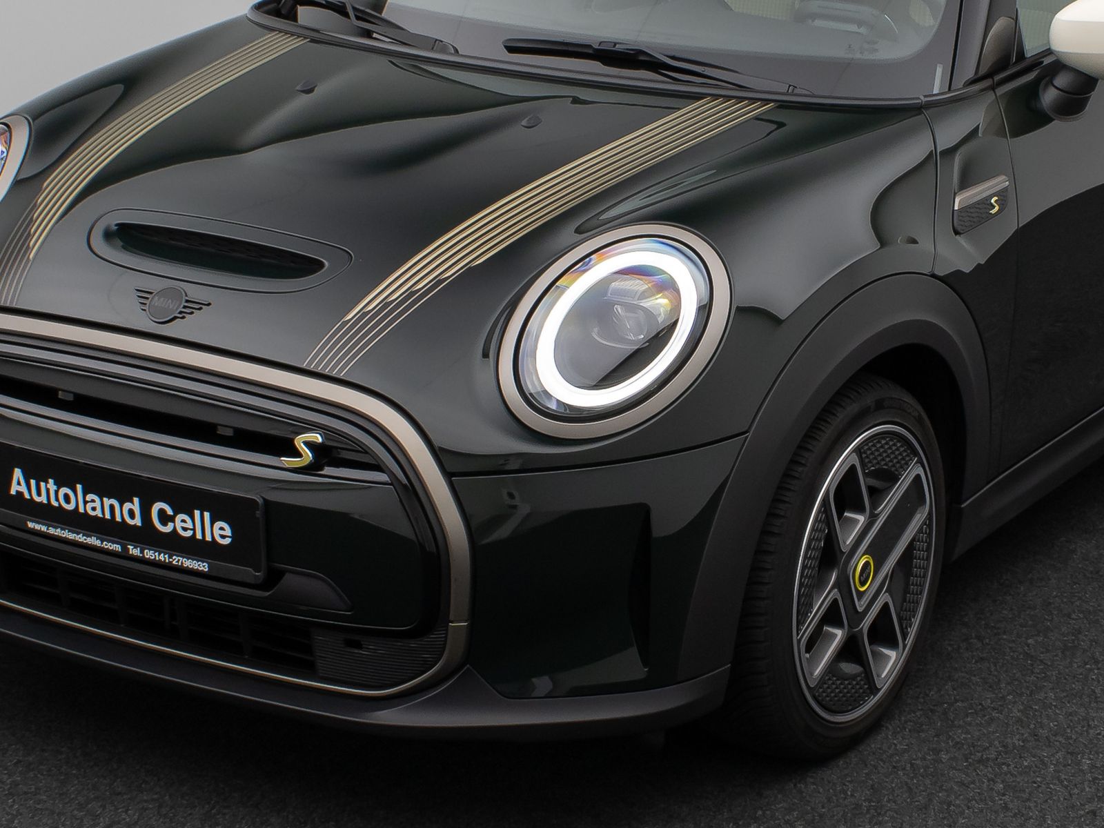 Fahrzeugabbildung MINI COOPER SE Resolute Edition PDC hinten LED Navi