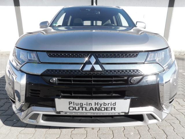 Mitsubishi Outlander PHEV Top 4WD+Fahrassi Pak. 1Hd.S-Heft.