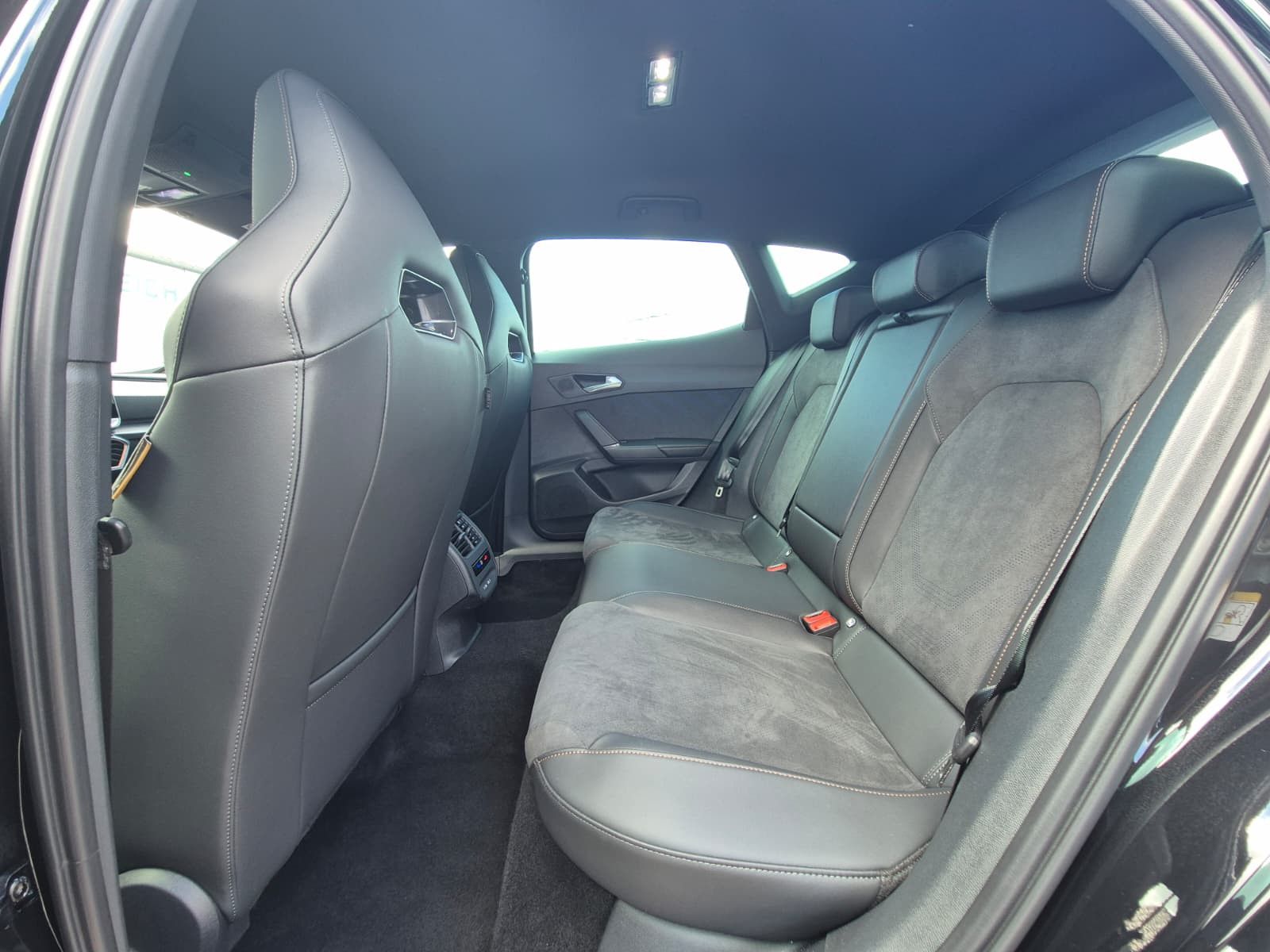 Fahrzeugabbildung CUPRA Formentor 1.5 eTSI SENNHEISER*EGDE*DYNAMIC*KAM