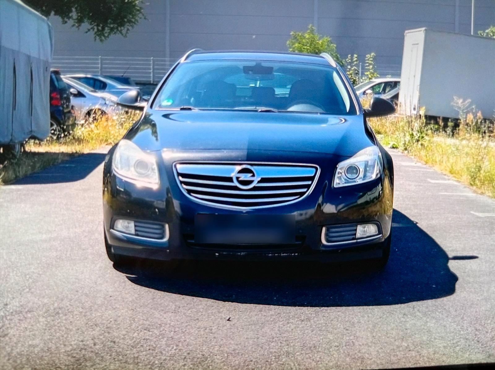 Opel Insignia 2011 — photo 7