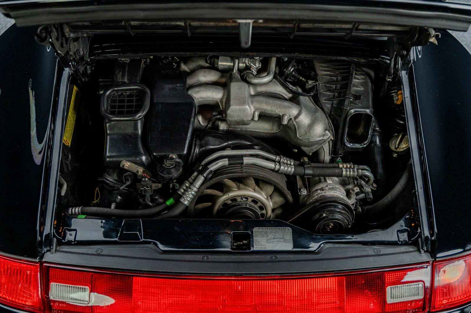 Fahrzeugabbildung Porsche 993 Carrera 4S + Bilstein + RS Sitze + Käfig