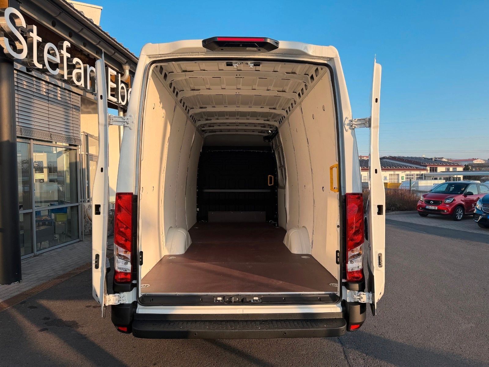 Fahrzeugabbildung Iveco Daily 35S18 HA8 *R4.100mm*Automatik*Kamera*ACC*