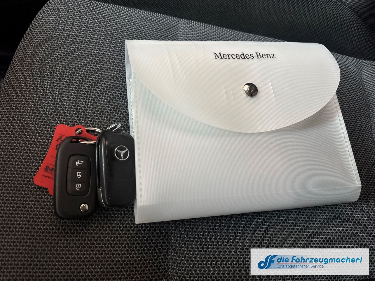 Fahrzeugabbildung Mercedes-Benz Citan Kombi 113 Tourer AHK DAB SHZ Totwi Spur.Ve