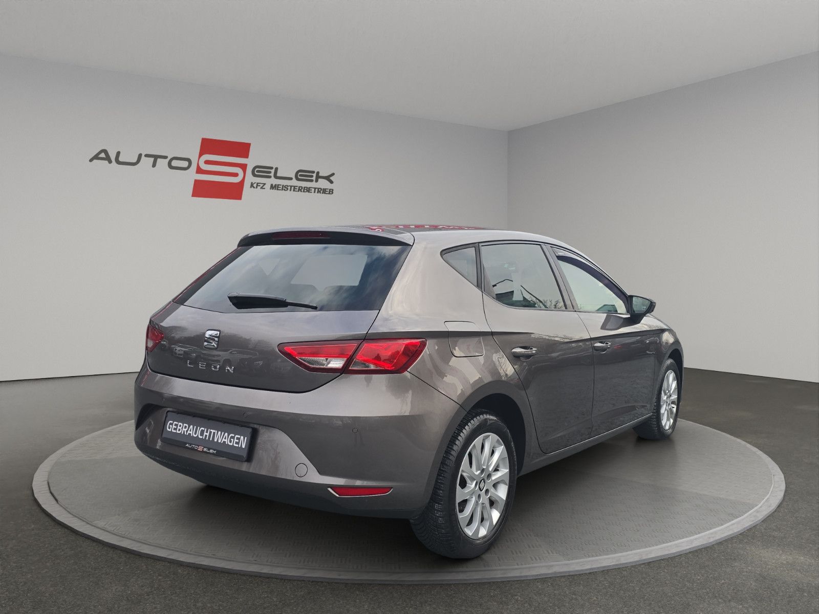 Fahrzeugabbildung SEAT Leon Style Diesel DSG-AUTOMATIK Temp PDC Klima