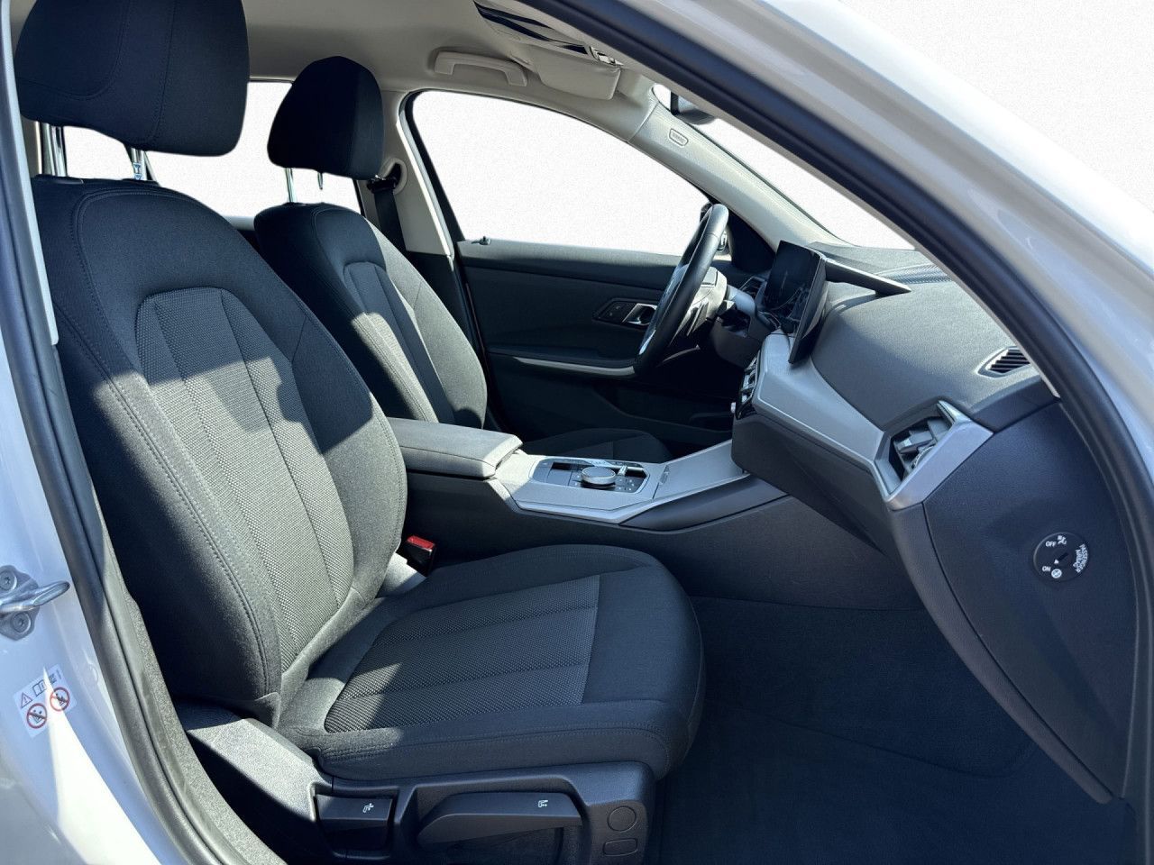 BMW 320e Touring Aut. LC+ LED Tempo SHZ Carplay DAB+ foto 11