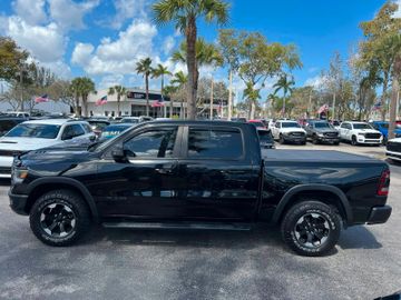 Dodge RAM Rebel 1500 4x4 Crew Cab unfallfrei