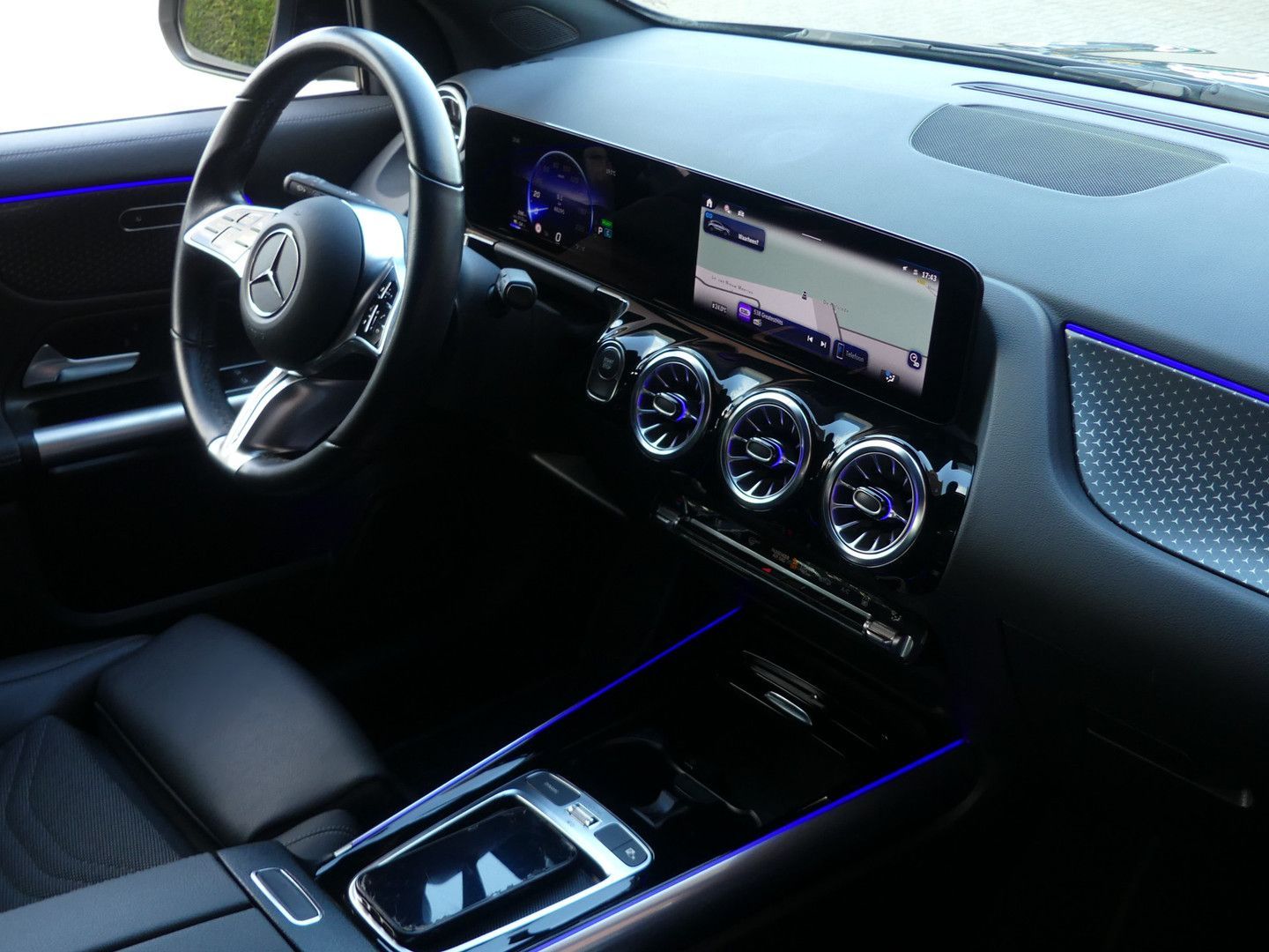 Mercedes-Benz EQA 250+ 71 kWh LED/Camera/Navigatie/Standkachel imagem 2