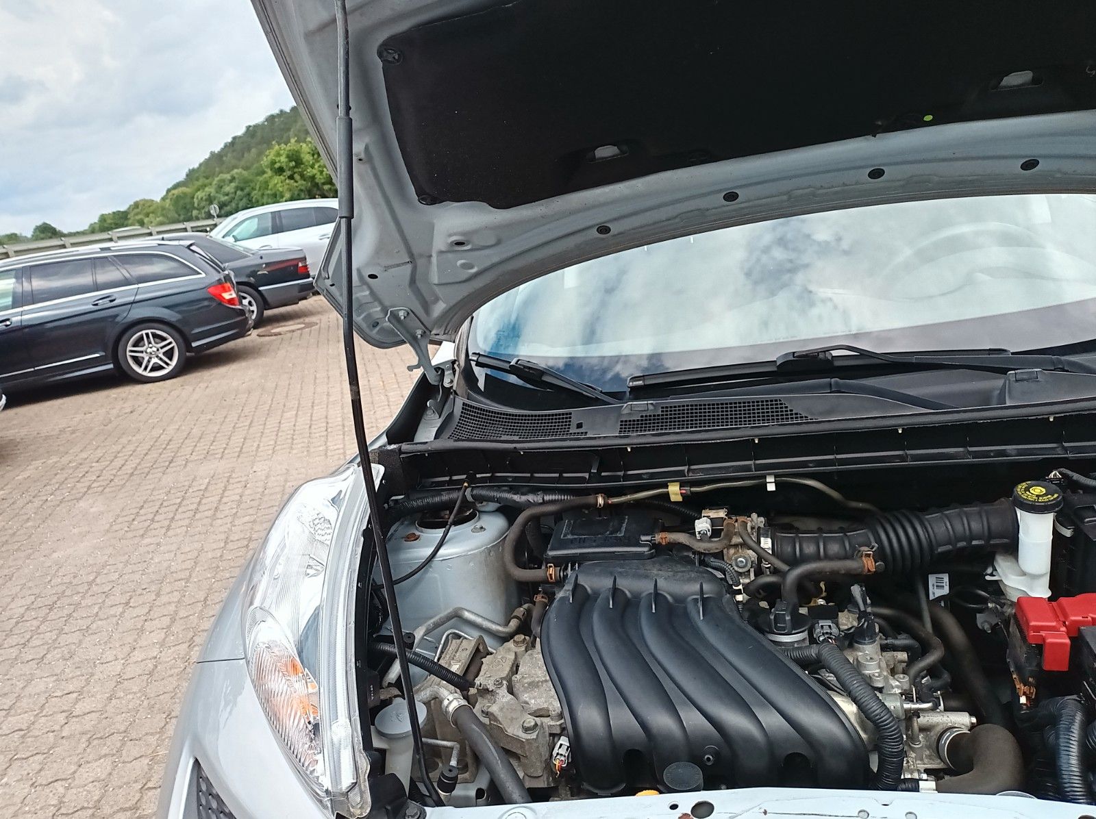 Fahrzeugabbildung Nissan JUKE VISIA+AHK+NISSAN BRAKE ASSIST+KLIMA+1.HD+++