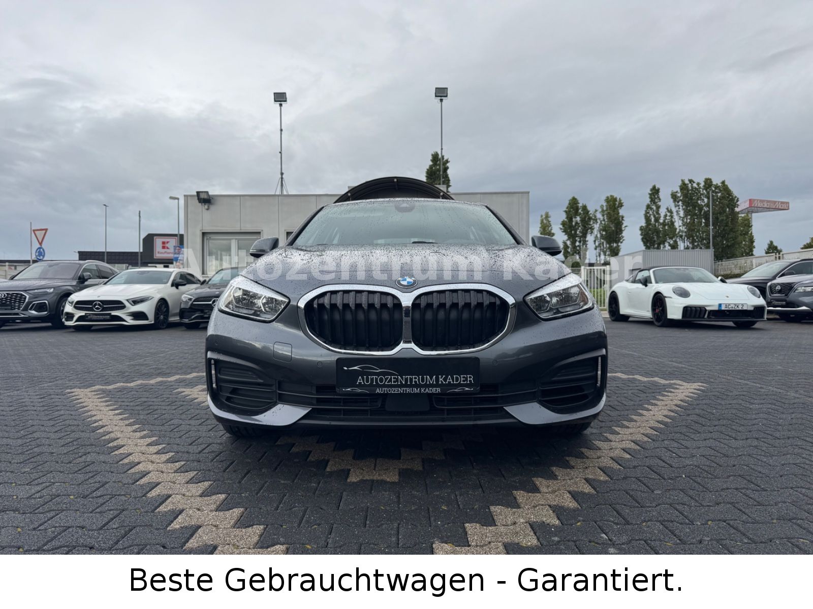 BMW 118 I Advantage*PDC*Navi*1.Hand*Tempomat*MFL*SHZ