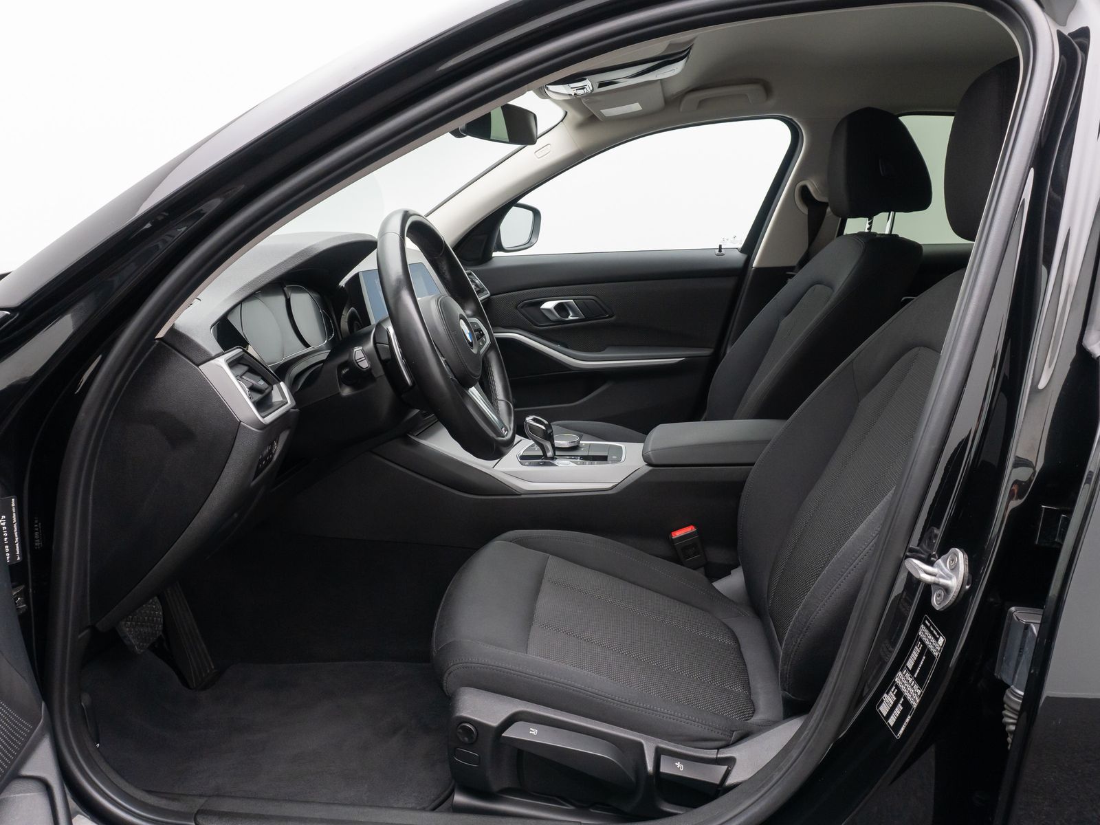 Fahrzeugabbildung BMW 320d Kamera DAB HiFi Stop&Go Fernlichtassist LED