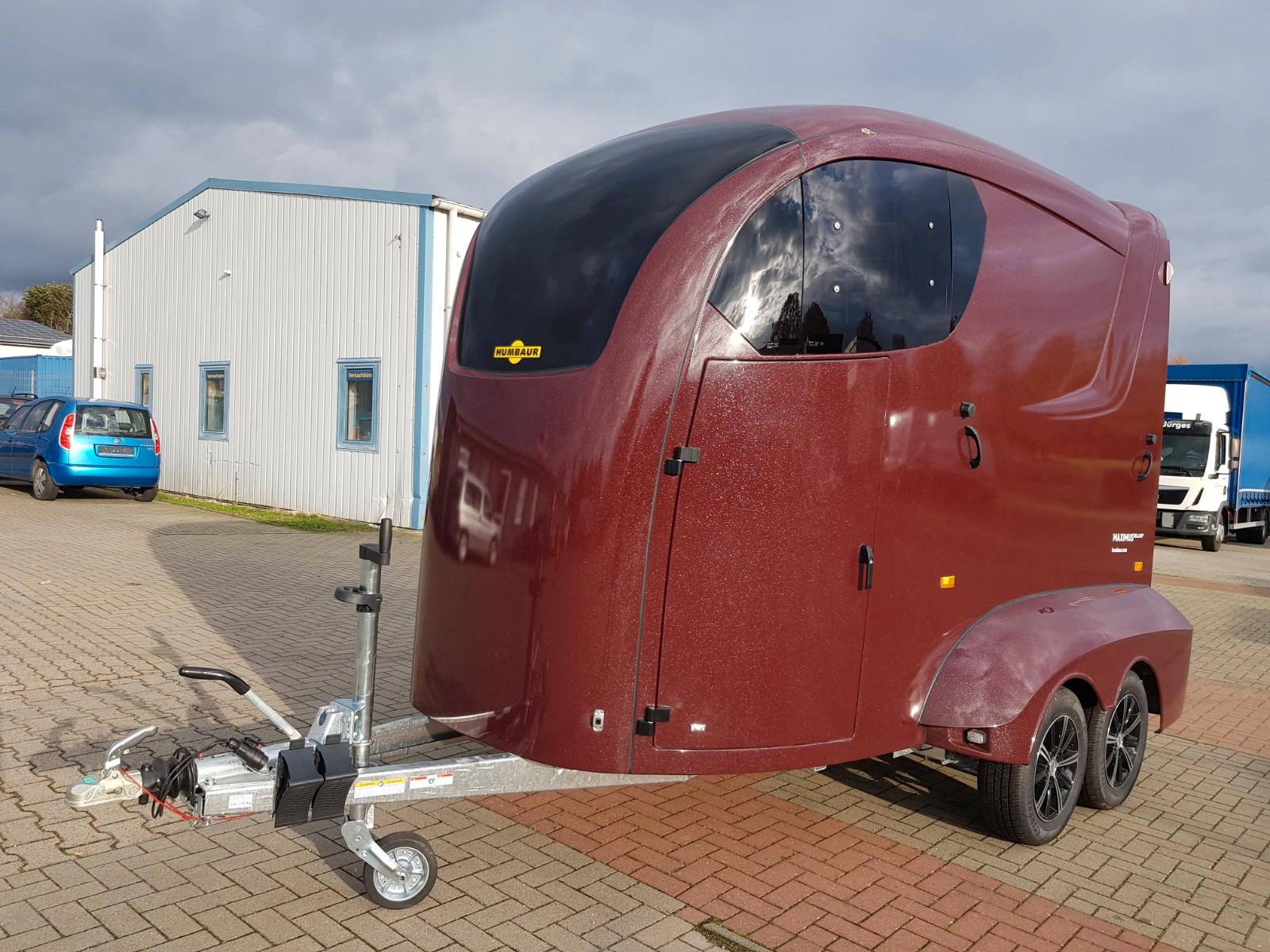 Humbaur Pferdeanhänger Maximus Deluxe Aluboden Vollpoly