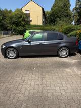 BMW 318i - - BMW 318 aus 2005: 318i