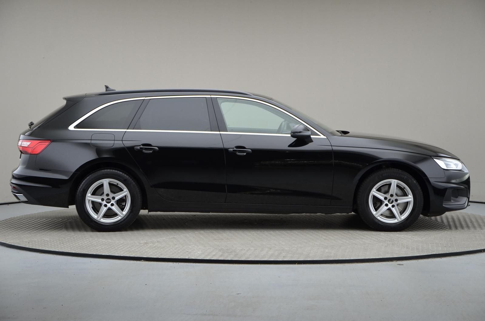 Fahrzeugabbildung Audi A4 Avant 30 TDI 100kW S tronic Navi LED RFK SHZ