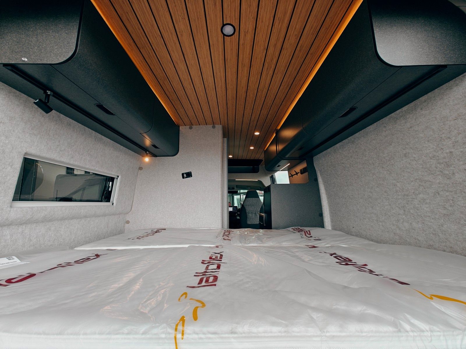 Fahrzeugabbildung HYMER / ERIBA / HYMERCAR HYMER REDWOOD 600 TRAIL 2026