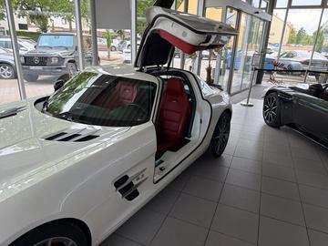 2010 Mercedes-BENZ SLS AMG — фото 6