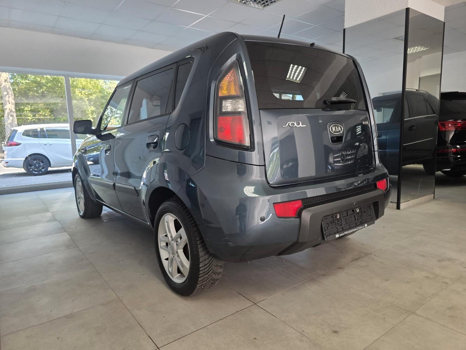 Kia Soul 2009 — photo 8