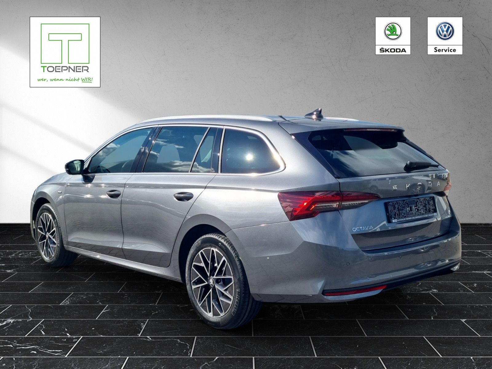 Fahrzeugabbildung SKODA Octavia Combi Tour 2.0 TDI AHK Licht&Sicht+ Win+