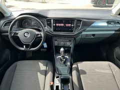 Fahrzeugabbildung Volkswagen T-Roc 1.5 TSI DSG Sitzheizung PDC Bluetooth