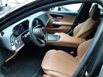 Mercedes E 220 - 5