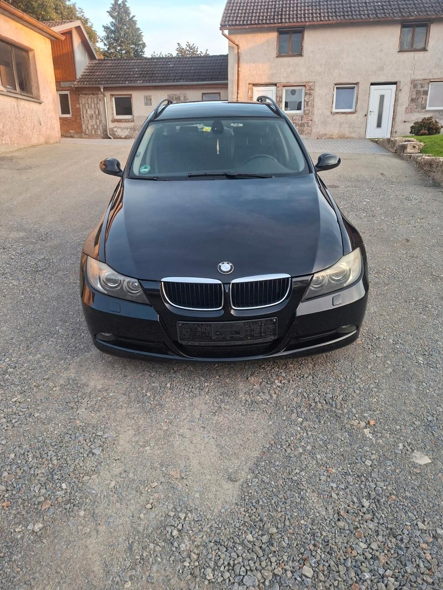 BMW 318, 2006