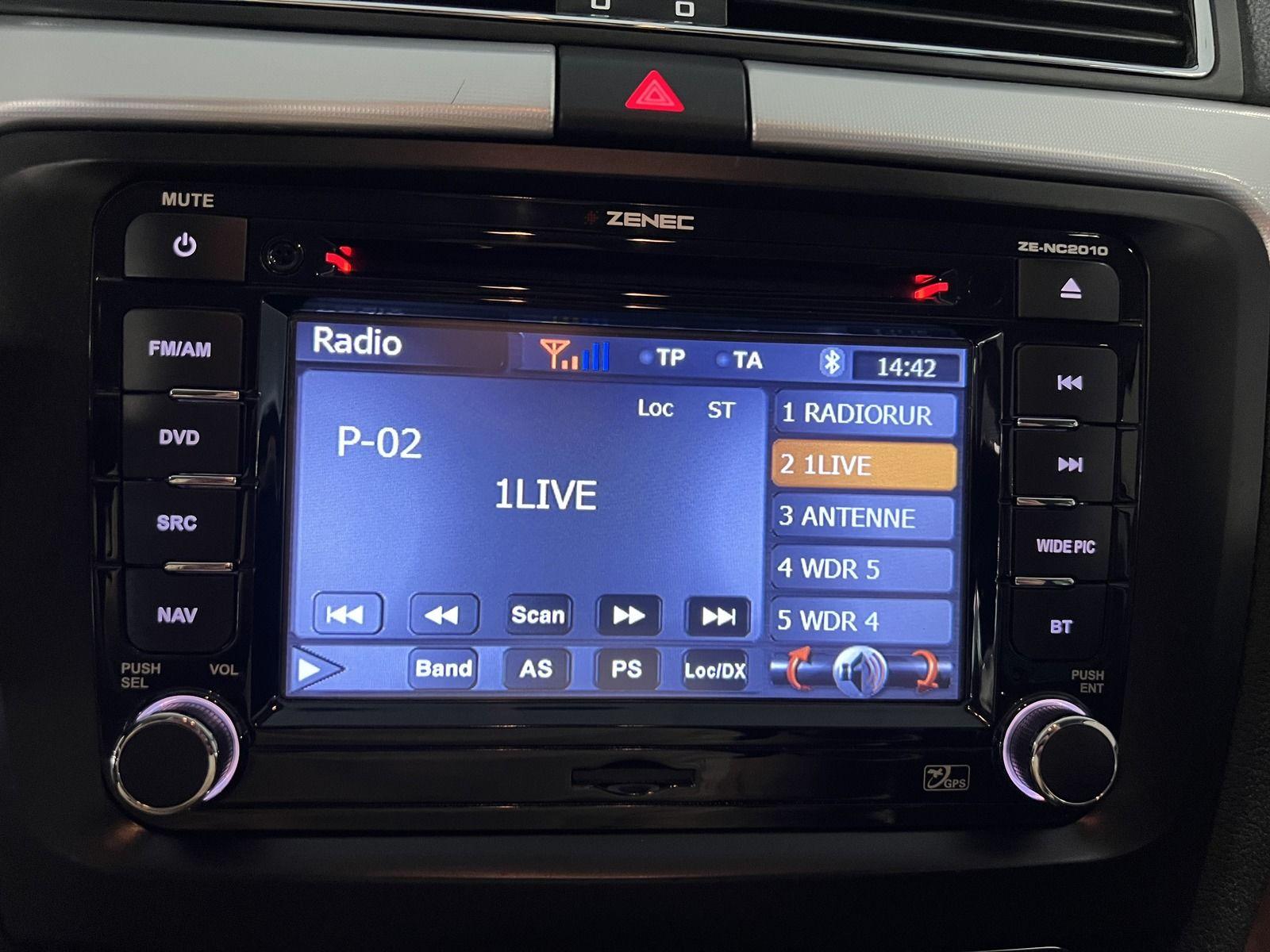 Skoda Superb 2011 — photo 11