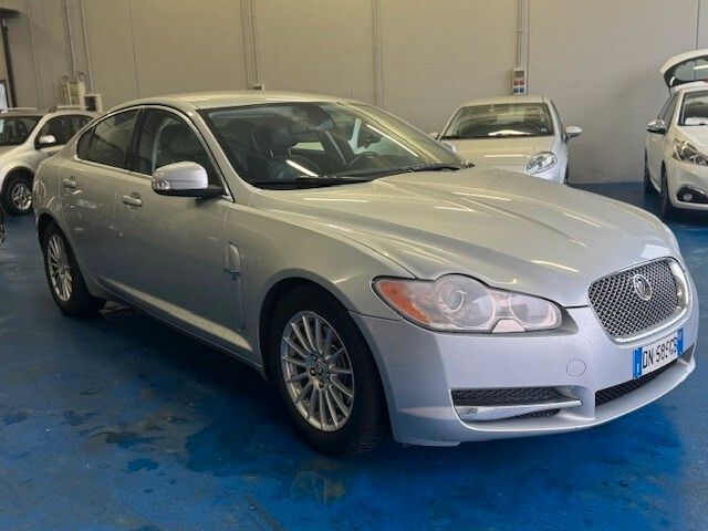 Jaguar XF 2.7D V6 Premium Luxury