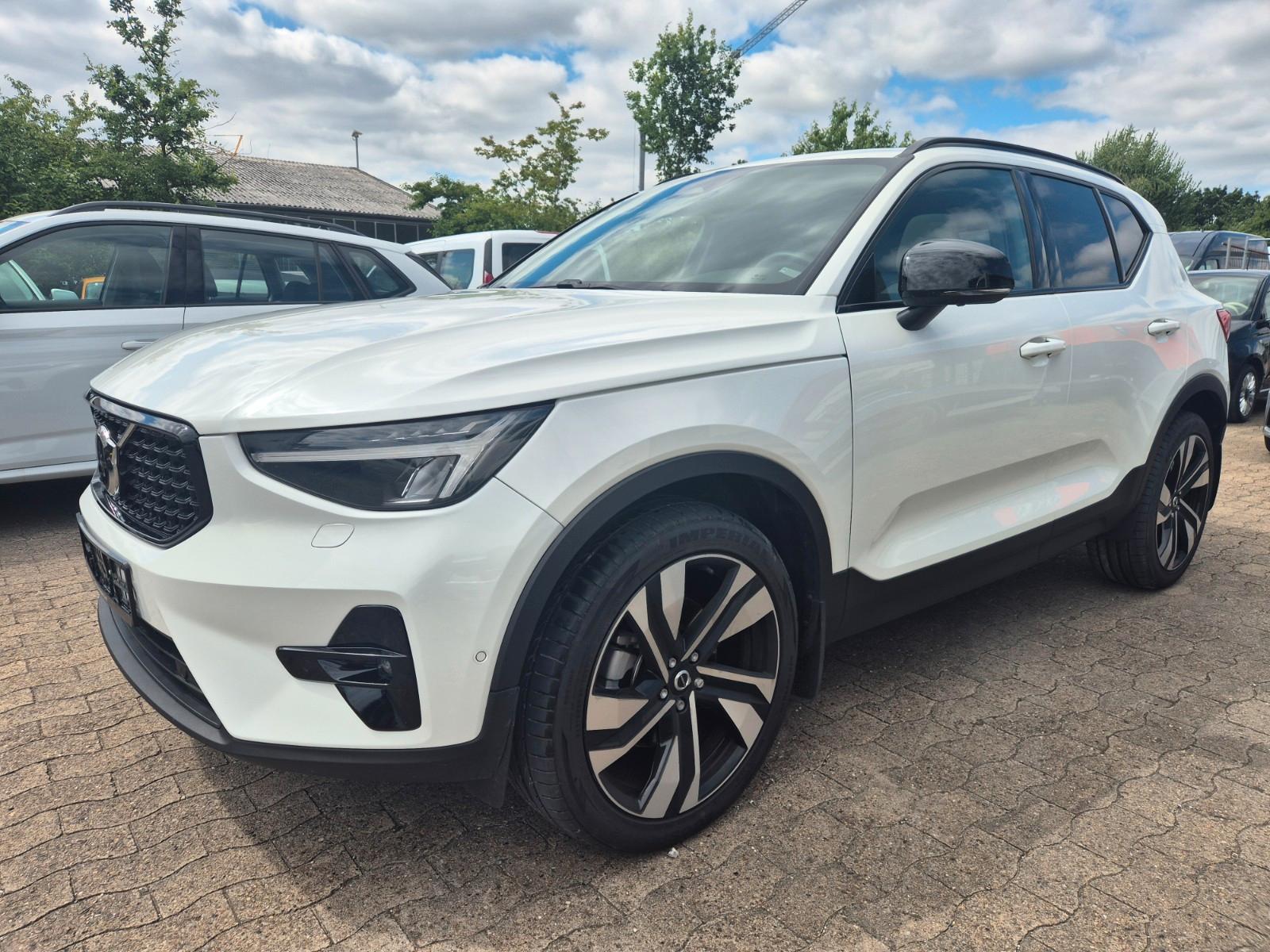 Volvo XC40 B5 AWD Ultimate Dark*LED*CARPLAY*360*HARMAN