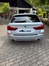 BMW 520d Touring A - - BMW 520: Silber