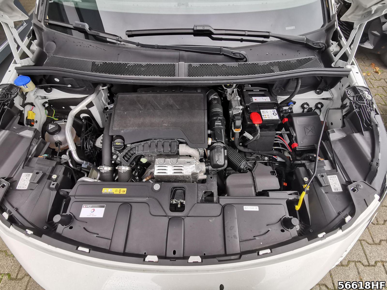 Fahrzeugabbildung Peugeot 3008 Allure Pack*Leder*PDC+Cam*LED*NAVI*