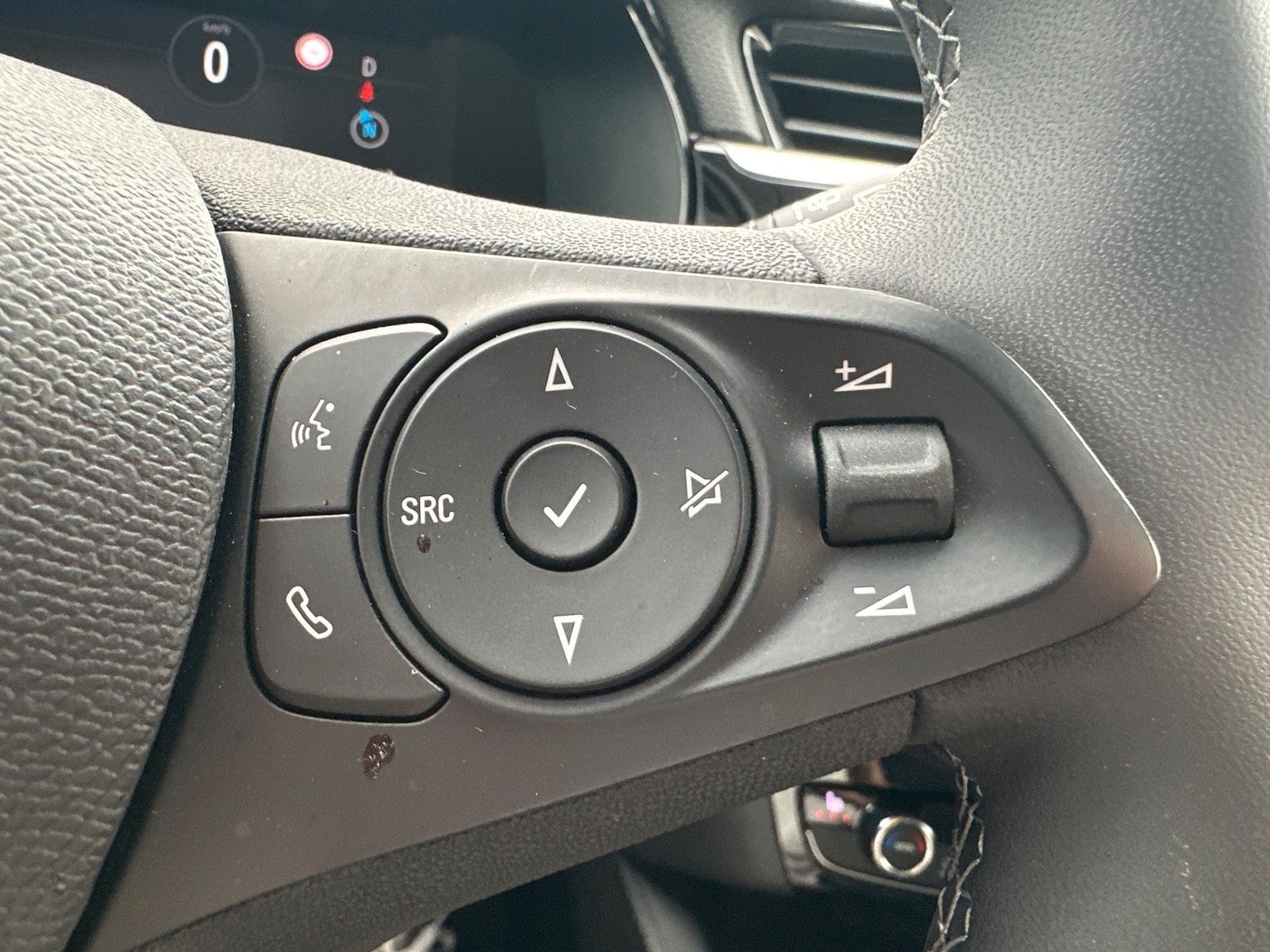 Fahrzeugabbildung Opel Corsa e Elegance NAV+LED+KAMERA+SHZ+VCOCK+TOTW