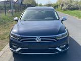Volkswagen Passat Alltrack 2.0 TDI SCR 140kW DSG BMT 4M... - Volkswagen Passat Alltrack aus 2016