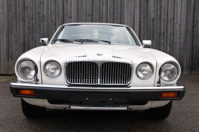 Jaguar Daimler Double Six Serie 3 mit 2 Jahren Garantie