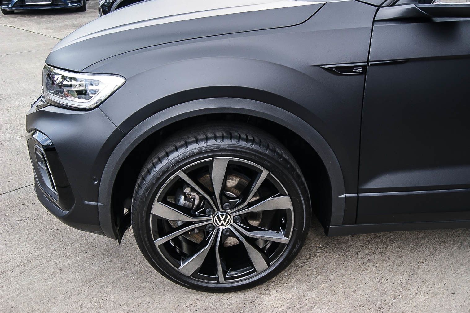 Fahrzeugabbildung Volkswagen T-Roc Cabriolet R-Line Edition Black limited 999