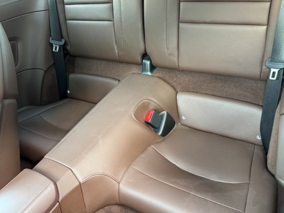 Fahrzeugabbildung Porsche 992 911 Carrera 4 S erste Hand uff approved