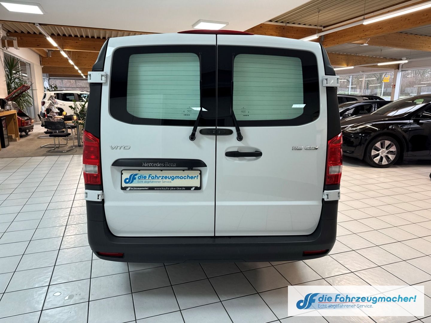 Fahrzeugabbildung Mercedes-Benz Vito Kasten 116 CDI RWD PRO lang Navi Apple CarP