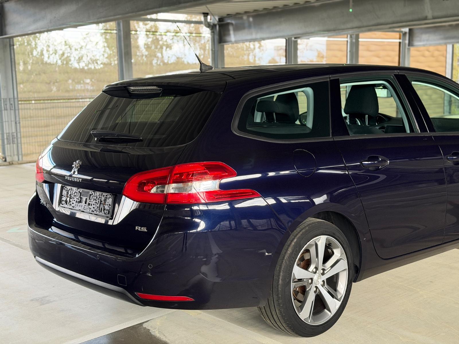 Peugeot 308 2015 — photo 10