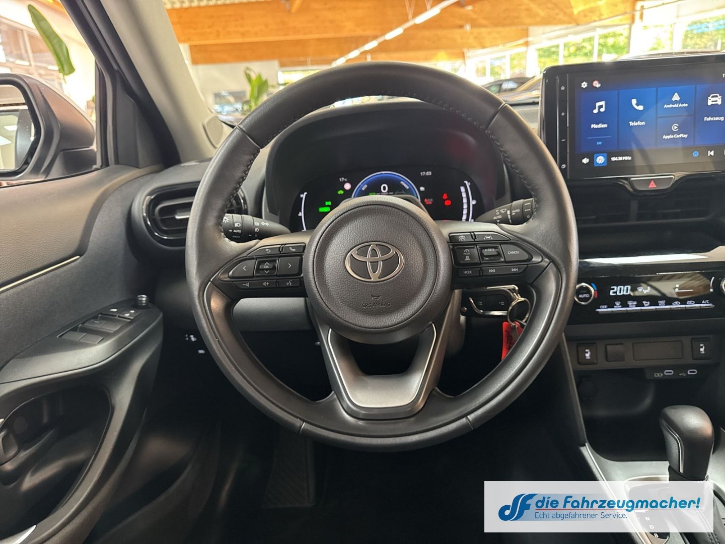 Fahrzeugabbildung Toyota Yaris Cross Hybrid FWD Comfort ACC DAB Spurhalte