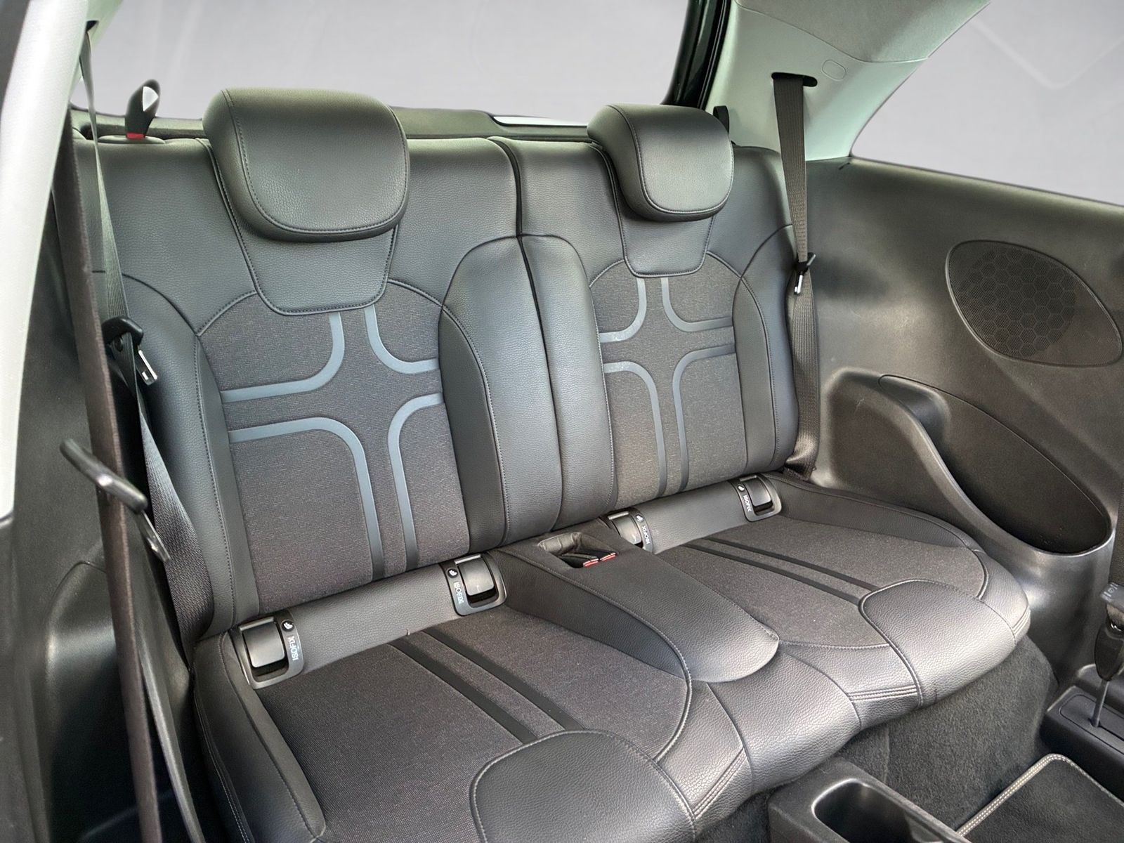 Fahrzeugabbildung Opel Adam 1.4 Turbo S PDC,Pano,SHZ,Klimaaut.,LM,SD