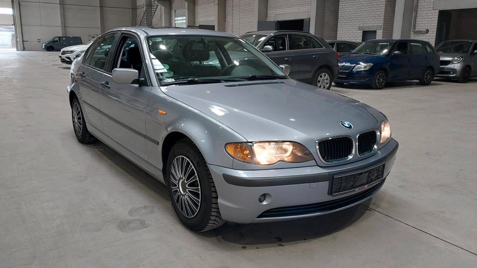 BMW 318I*KLIMAAUTOMATIK*WENIG KM*TÜV NEU*SHZ*