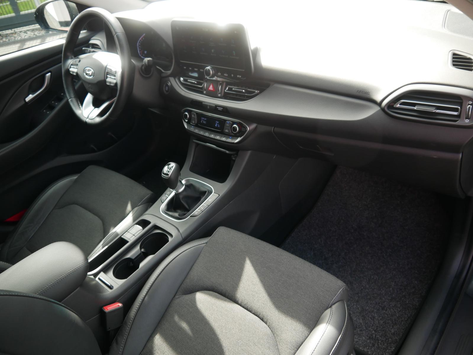 Hyundai i30 1.5 Prime Mild-Hybrid LED Navi Kamera