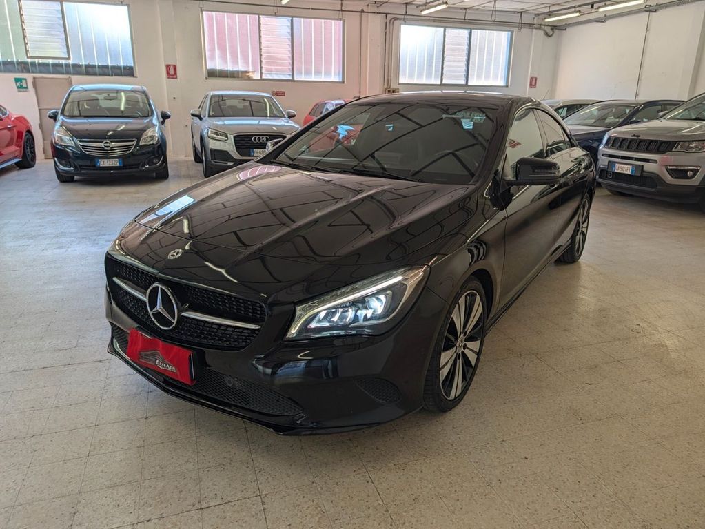 Image of Mercedes-Benz CLA 200