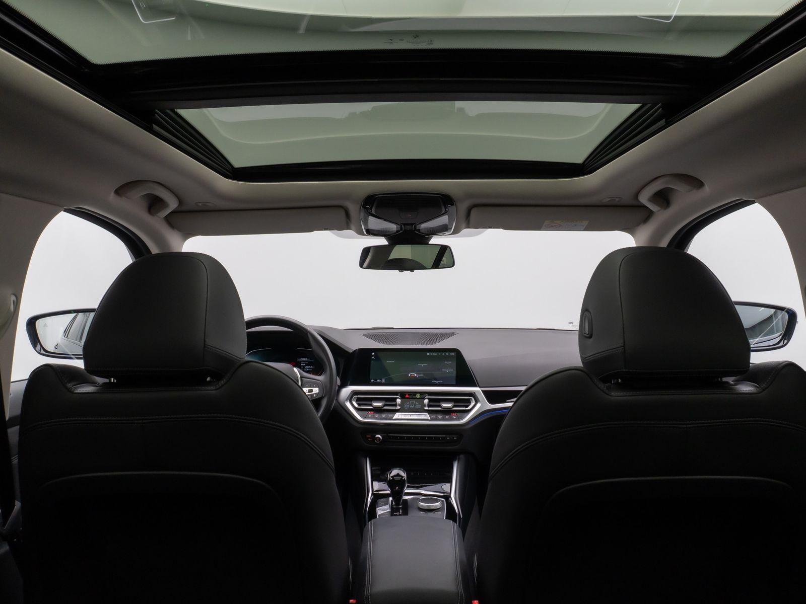 Fahrzeugabbildung BMW 330i xD SportLine Panorama Kamera Laser DAB HiFi